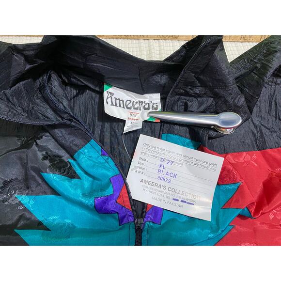 Ameera's Collections Vintage Aztec zip up windbreaker lightweight 25x29 - Picture 7 of 7